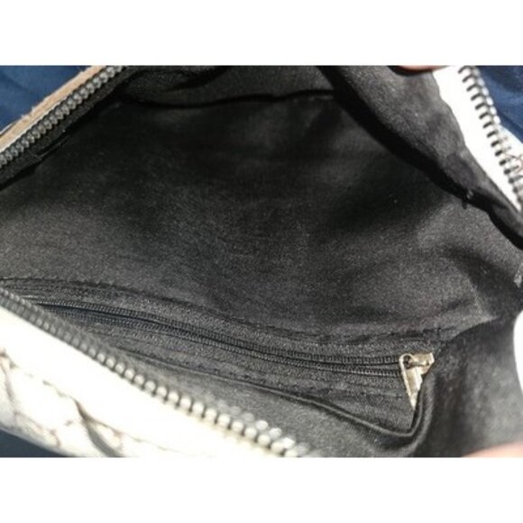 Cahres & Heka Crossbody Bag - Picture 3 of 5